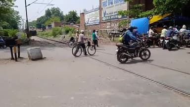 #कानपुर के लोग दुश्मन की #तोप की नाल में हांथ डाल कर उसमें से गोला निकाल सकते हैं ....