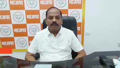 कोरोना के लक्षण दिखें तो #BJYMDoctorHelpline 080 6817 3286 पर कॉल करें -श्री Raghubar Das जी।
पूर्व मुख्यमंत्री झारखंड