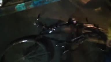 इटावा: नशे कि हालत मैं ट्रक चालक ने मारी युवक कि साइकल को टक्कर ....#lockdown2021