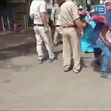 शिवराज सरकार होश में आओ
बेगुनाह लोगों पर अत्याचार बंद करो
#व्यापम मामा