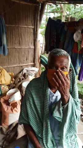 नरपतगंज: #Bela panchayat me mask witran
#covid19 mask vitran
#Help