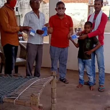 आज जगह जगह जाकर के मास्क व सेनिटाइज़र वितरण किये
#इगलास
#इगलास न्यूज
@योगेन्द्र शर्मा मल्ल जी मंडल अध्यक्ष इगलास