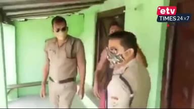 अल्मोड़ा में पुलिस और युवक के बीच मास्क ने पहनने को लेकर बहस का वीडियो वायरल
#Etvtimes24x7
#amorpropio
#almoranews