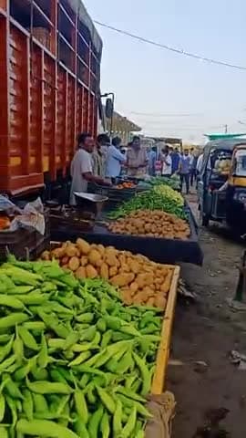 बालोतरा सब्जी मंडी में करोना की गाइडलाइन की धज्जियां उड़ती हुई #बालोतरा #बाडमेर