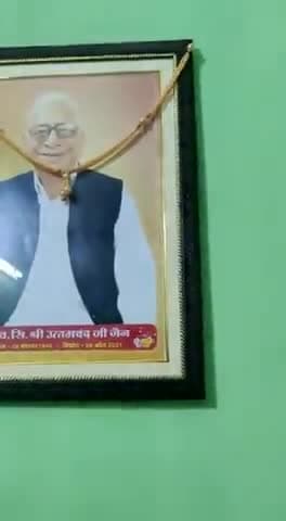 एक #अहसास है "भक्ति"
जो हृदय से होकर #विचारों में आती है*
और हमारी आत्मा से जुड़ जाती है।
"भक्ति" भाव का #सच्चा सागर है