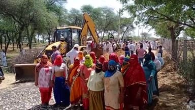 भिवानी: पानी पर विवाद धिराणा और पहलादगढ़ में
#पहलादगढ़ # स्वास्थ्यअभियंताभिवानी # जल विभाग #दैनिकजागरण #अमरउजाला #संसारक्रांति