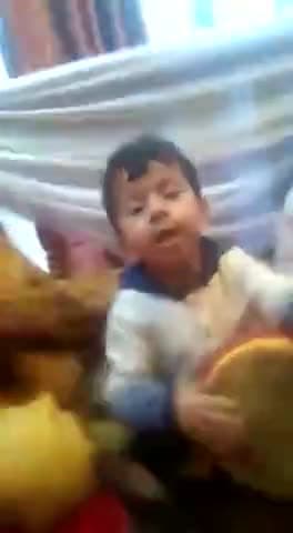 कश्मीरी गीत गाते इस बच्चे का वीडियो आपके चेहरे पर मुस्कान ले आयेगा
#Kashmiri #Awdorable #cute #Adorable #childartist#