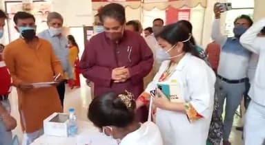 साहिबाबाद विधानसभा के ब्रिज विहार क्षेत्र में  कोविड वैक्सिनेशन सेंटर का निरीक्षण किया। #MLASahibabad