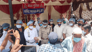 हापुड़ अड्डे पर भोजन वितरण किया गया #मेरठपुलिस