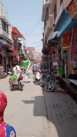लोक डाउन के बाद खुला आज anupshahr का का मार्केट
#unlockcoronacurfew
#unlockcity
#covid9