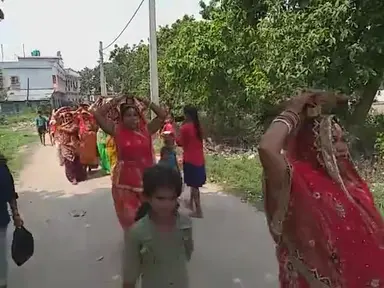 #माँ_गायत्री_मंदिर परिसर,जमालपुर #कुर्मी_टोला में #वट_सावित्री त्योहार पर सुहागिनों की उमड़ती रही भीड़ #Lockdown#unlock