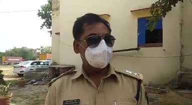 #नीमराणा। रास्ते के विवाद को लेकर दो पक्षों में जमकर हुई फायरिंग और पत्थरबाजी,सुनिये नीमराणा एडिशनल एसपी ने क्या कहा....