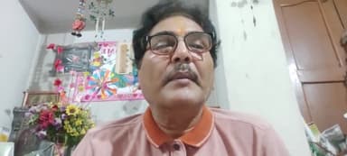 केवीके @icarindia भोजपुर हेड डॉ दिवेदी #खरीफ मौसम में #मक्के की खेती कैसे करें इसकी जानकारी किसान भाइयों को दे रहे हैं।