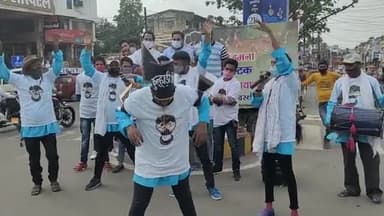 वृक्षों की कटाई को रोकने नुक्कड़ नाटक कर जागरूक किया
#savebaxvahaforest