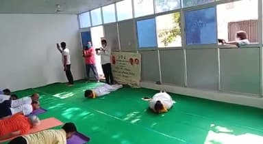 #अंतरराष्ट्रीय_योग_दिवस_पर #पलामू_के #सांसद_प्रतिनिधि_आदरणीय #बी_डी_राम_जी_के #आवास_पर #योग_दिवस_मनाया_गया
#IDY2021 🙏🧘