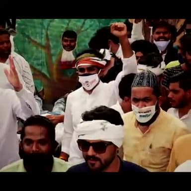 #चिपको_डुमना आंदोलन जबलपुर के माध्यम से विकास के नाम पर हज़ारों पेड़ों की कटाई के विरोध मैं उतरी युवा काँग्रेस ।