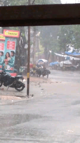 #किशनगंज में आज #मंगलवार को #मूसलाधार #बारिश हो रही है #kiahaganj #harpalnewsindia #altaf