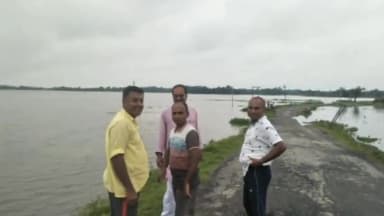 संभावित बाढ़ को लेकर हमलोगों ने नदी व तटबंधों का किया निरीक्षण, नाव परिचालन का मांग किया ।
#nitishmandal #floodinbihar