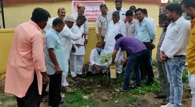 *Circle*
*भारतीय जनसंघ के संस्थापक, प्रखर राष्ट्रवादी एवं महान शिक्षाविद #डॉ_श्यामा_प्रसाद_मुखर्जी की जयंती पर