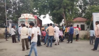 सिंगरौली: विस्थापितों ने अपनी मांगा को लेकर NTPC शाहपुर का कराया गेट बंद
#singrouli #newstoday #singraulinews#Pawanteldah