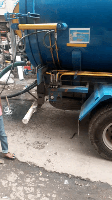 कानपुर: #kanpur #viralvideo #सीवर सफाई कमॅचारी बिनां सुरछा के काम करने पर मजबूर कोई घटनाघटित हो तो जिम्मेदार कौन?@dm kanpur