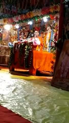 चार तरह के होते है भक्त , जिसमे चौथा है श्रेष्ठ - श्री जियर स्वामी जी महाराज #jiyarswami
#bhagwatktha