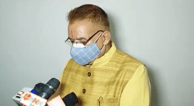 देहरादून: सैन्यधाम निर्माण को लेकर पत्रकार मित्रों से वार्ता की।
#सैन्य