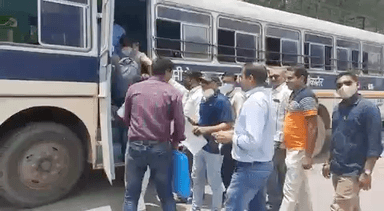 नोखा के बेरासर में उपचुनाव होने हैं उसके जिला कलेक्टर कार्यालय में सभागार में हुए प्रशिक्षण के बाद बीकानेर से आज टीमें हुई रवाना #electionupdate #nokha #newsofindia