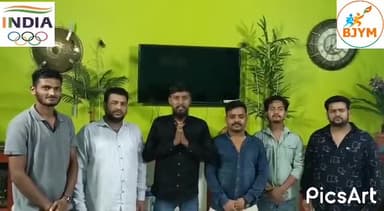 बाघमारा/कतरास: Team Bjym Dhanbad Mahanagar Sinidih mandal Showing their support for team BHARAT in Olympics 2021 Tokyo.
#cheers4india