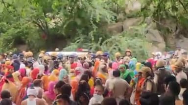 फरीदाबाद: khori village ko Bachane ke Liye Logo Ne Diya Dharna
#KhoriGaon#News#Hariyan