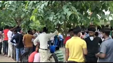 शाक्तिफार्म वैक्सीनेशन सेंटर मे हज़ारो की संकीय मे लोगो की भीड़ #vaccine #shaktifarm