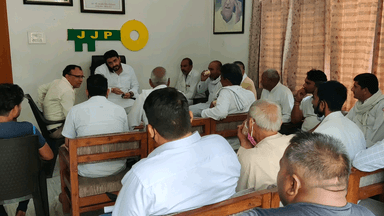 पानीपत: #नेता_नही_बेटा 
अपना पूरा समय खुद को बेहतर करने में लगाओ  
एक दिन सफलता जरूर मिलेगी 
#devenderkadian