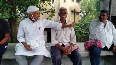 वैशाली: #अगामी_जिला_परिषद_चुनाव_में लोगों से मदद के लिए अपील करते एवं #अफवाहों_से_बचने_के_लिए लोगों को #जागरूक_करते।राजू भाई