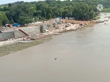 #ganges @altafm#banaras@altafrajamm#badh @alihadar286 . badha ganga nadi ka jalstar.logo ki chinta badhi, 3 din se badh