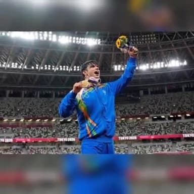 #goldmedal :बन गया इतिहास , नीरज चोपड़ा ने दिलाया भारत को ओलिम्पिक एथलेटिक्स में पहला गोल्ड मेडल। #tokyoolympic