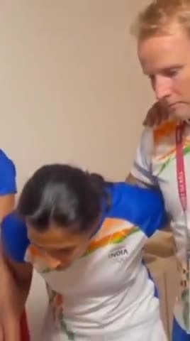 Great leadership from PM Modi for showing support to these brave-heart women after a defeat!
#olampik