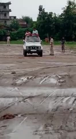 गढ़वा : गढ़वा के टाउन हॉल स्थिति मैदान में स्वतंत्रता दिवस के अवसर पर होने वाले परेड की जा रही  है तैयारी। #indepenceday