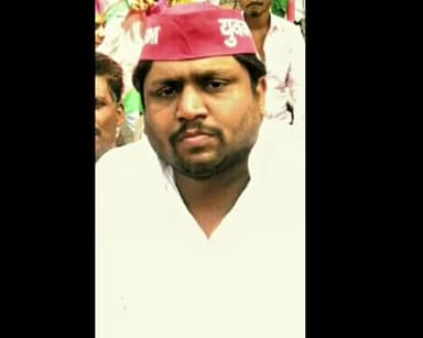 #बाइस_में_बाईसाईकल #up_with_akhilesh #Shame_On_BJP #लाल_टोपी
क्यों चिढ़ते हो बाबा हमसे हम लाल टोपी वाले है