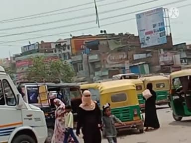 #jaam@altafm#padav#mughalasarai@altafrajamm. nahi man rahe auto chalak . prashasan ke hatane par bhi 2-3 lane me lag