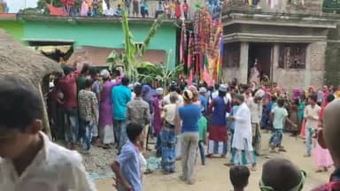 कटिहार: #भर्री_पंचायत के भर्री गांव में आज #मोहर्रम का #त्यौहार_धूमधाम से मनाया गया देखिए यह वीडियो