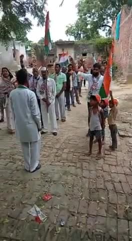 #जय_भारत_महासम्पर्क_अभियान आदरणीया प्रियंका गांधी जी के निर्देश पर रामपुर खास ब्लाक शिवगढ मे प्रभात फेरी निकाली गयी