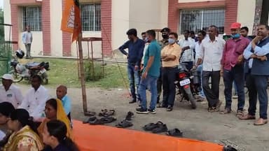 झुमरीतिलैया के ब्लॉक मैदान पर झारखंड सरकार के नाकामयाबी के विरुद्ध एक दिवसीय मानव श्रृंखला सह धरना प्रदर्शन
#bjym4india