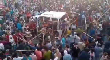 ये कटिहार है,जहाँ पूर्णिया से मरीज दिखा कर लौट रही स्कॉर्पियो को घेर मुहर्रम का पर्व मनाने लगे मुसलमान
#ForwardBulletin
