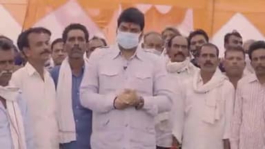 मध्यप्रदेश #सागर #सुरखी  में #MPVaccinationMahaAbhiyan2 चल रहा है। मेरा सभी पात्र नागरिकों से विनम्र अनुरोध है कि वैक्सीन के दोनों डोज़ लगवा लें और अन्य को भी प्रेरित करें।
