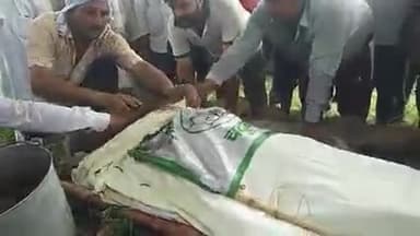 #सलाम
आपकी शहादत व्यर्थ नही जाएगी।