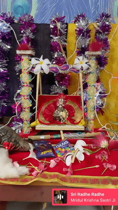 वसुदेव सुतं देवं कंस चाणूरमर्दनं |
देवकी परमानन्दं कृष्णं वंदे जगद्गुरुं ||
आपको श्रीकृष्ण जन्माष्टमी की हार्दिक बधाई एवं शुभकामनाऐं 🙏
#KrishanJanmasthmi