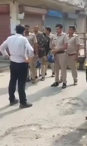 क्या किसी भी न्यूज़ चैनल ने विडीओ दिखाई ?
#किसानएकताजिन्दाबाद