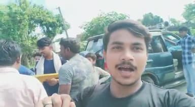 Durlabh Kashyap : Shooting पर जातें हुए ।
#danishyoutuber #BlackFools #muzaffarpur #durlabh #newpost