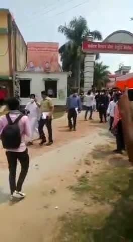 कौड़ीराम मे आये प्रदेश के मुखिया योगी आदित्यनाथ से युवाओं ने पुछा आर्मी भर्ती कब तक आयेगी
#गोरखपुर
#चौरीचौरा