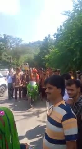 सवाई माधोपुर: Sawaimadhopur mai Shooting ke Time Bheed Hui Out of Control
#sawaimadhopur #latest_news #khabar_100_news #Rajasthan